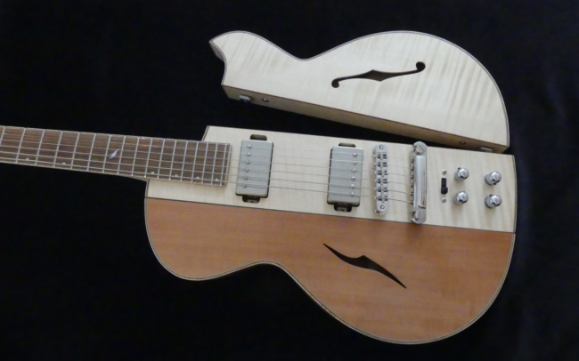 Osiris, Guitare Voyageuse et Modulaire - réalisée par Hervé BERARDET Artisan Luthier, atelier Guitare et Création - pan érable ouvert et poirier