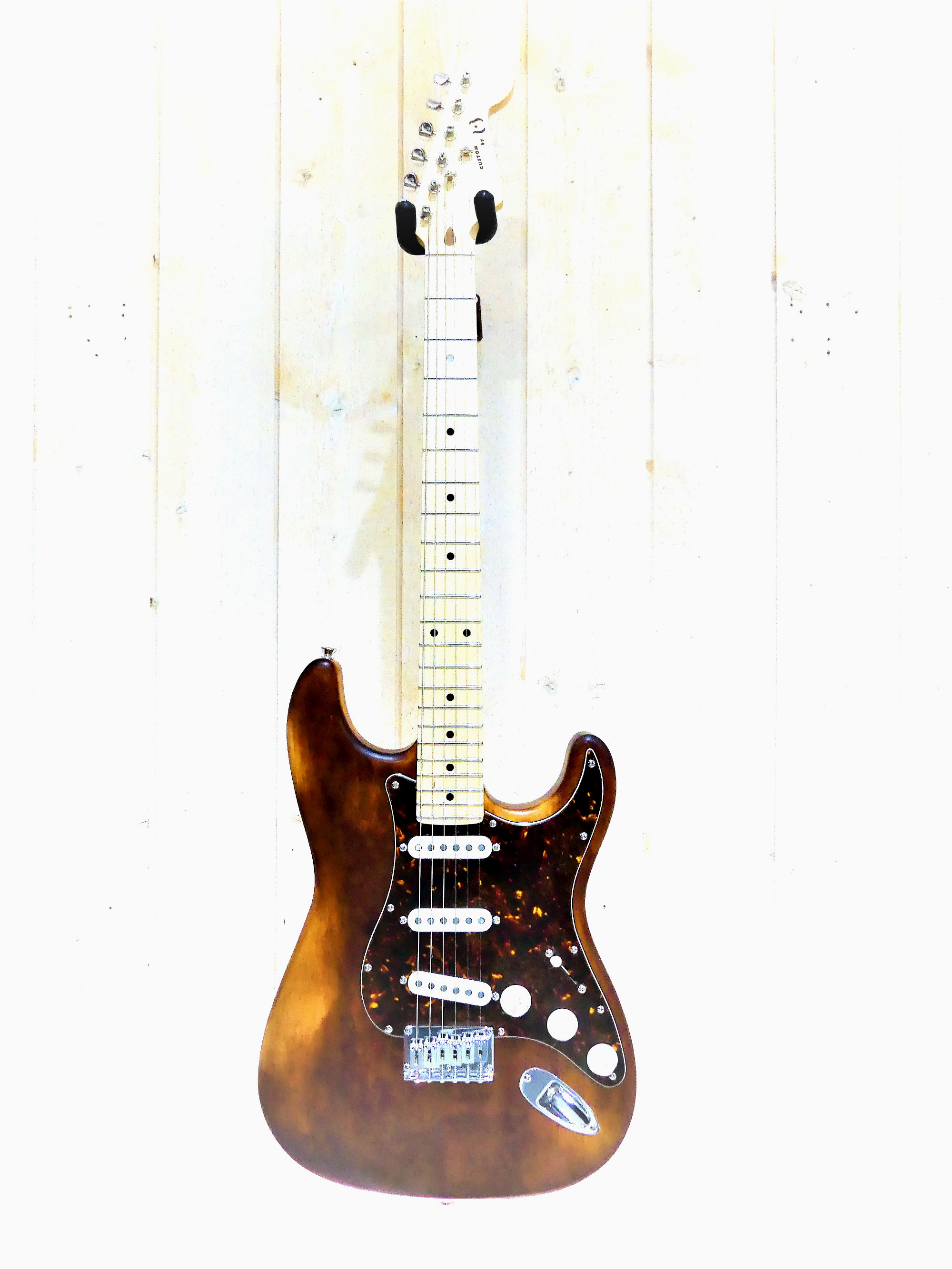 Custom Strato by Hervé BERARDET Maître Artisan Luthier, atelier Guitare et Création - Nov2020 - Face