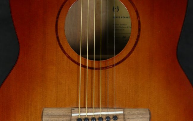 SANZEN - Guitare Acoustique Cordes Acier - Création originale d'Hervé BERARDET, Maître Artisan Luthier, atelier Guitare et Création - Centre